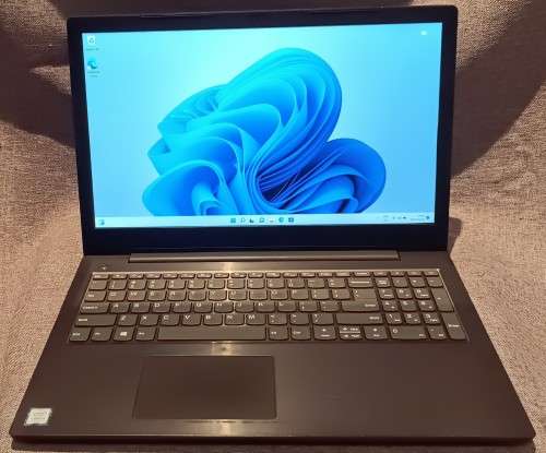 Lenovo V130-15IKB, 8th Gen i5-8250U@1.8GHz, 12GB RAM, 15.6` FHD LED Display, 256GB m.2 SSD, Win11