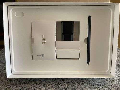 Samsung Galaxy Tab S7 FE 5G 128GB - Mystic Black mint condition With Keyboard and S Pen