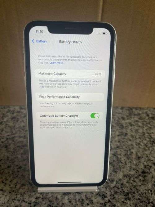 i PHONE XR WHITE 64GB MINT CONDITION  92% BATT HEALTH