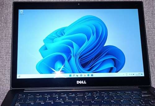 Dell Latitude E7280 12.5` FHD Touchscreen UltraBook, Intel i5-6300U@2.5GHz, 16GB RAM, 256GB m.2