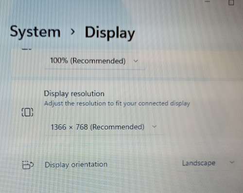 Compaq Presario CQ57, AMD E-450 APU@1.65GHz, 6GB Memory, 950GB HDD, 15.6` 1366*768 Display, Win11