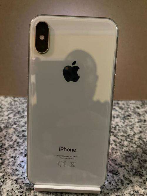 I PHONE X 64 GB