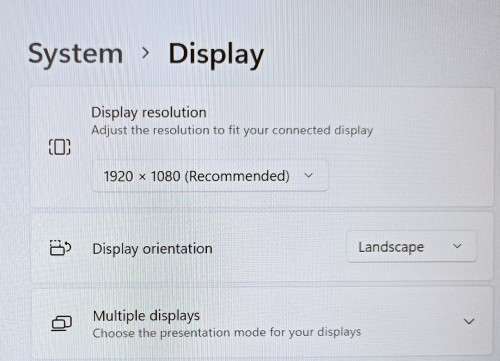 Dell Latitude E7470, Intel i5-6300U@2.4GHz, 16GB RAM, 128GB m.2 SSD, 14` FHD Display, Win 11 Pro