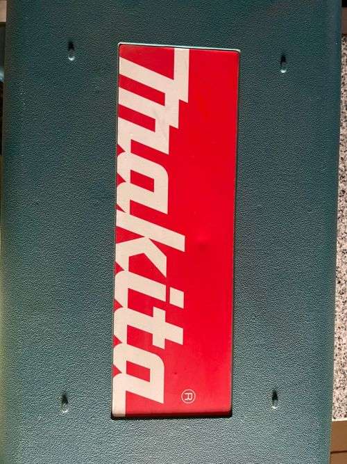 Makita 2107FK Portable Band Saw, with Tool Case New Retail 21k