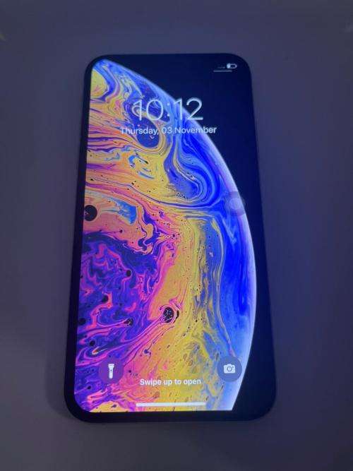 i PHONE XS  256GB MINT CONDITION