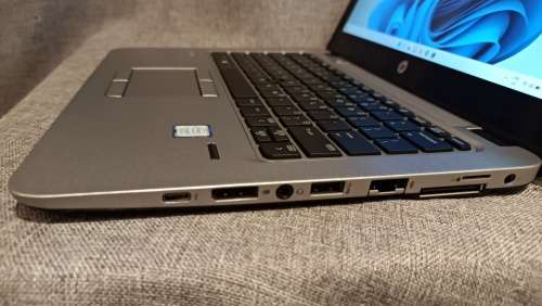 HP EliteBook 820 G4, 7th Gen Intel i7, 8GB RAM, 256GB SSD, 12.5` FHD Touchscreen, Windows 11
