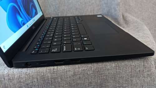 Dell 7390, 13.3` FHD Touchscreen, 8th Gen i5-8350U, 16GB RAM, 256GB m.2 SSD, Windows 11 Professional