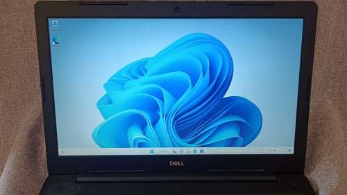 Dell Inspiron 3580,8th Gen i7-8565U CPU, Radeon 520 GPU, 24GB RAM,128GB m.2 SSD, 1TB HDD, 15.6` FHD