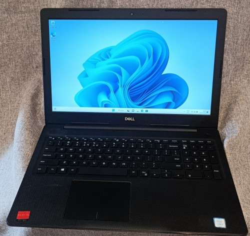 Dell Inspiron 3580,8th Gen i7-8565U CPU, Radeon 520 GPU, 24GB RAM,128GB m.2 SSD, 1TB HDD, 15.6` FHD