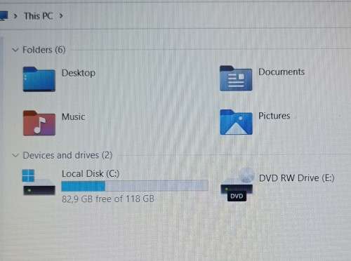 Dell Inspiron 3580,8th Gen i7-8565U CPU, Radeon 520 GPU, 24GB RAM,128GB m.2 SSD, 1TB HDD, 15.6` FHD