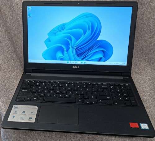 Dell Inspiron 3576, 8th Gen Intel i7-8550U@1.8GHz, Radeon 520 2GB GPU, 12GB RAM, 512GB SSD, 15` FHD