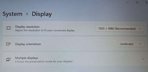 Dell Inspiron 3576, 8th Gen Intel i7-8550U@1.8GHz, Radeon 520 2GB GPU, 12GB RAM, 512GB SSD, 15` FHD