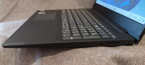 Lenovo IdeaPad S145-15IKB, 8th Gen Intel i3-8130U@2.2GHz, 8GB RAM, 512GB SSD, 15.6` HD Display