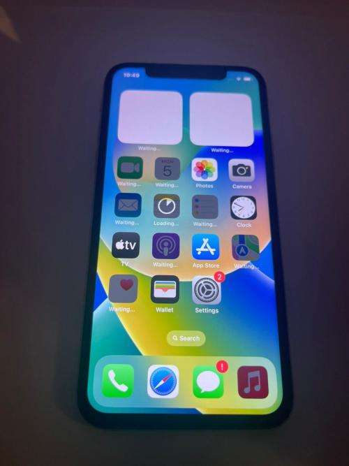 I PHONE X 64GB 95% BATT HEALTH MINT AS NEW