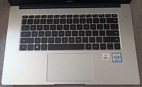 Huawei MateBook D15, 10th Gen i3-10110U,8GB RAM,256GB SSD,15.6` FHD Display, Mint Condition