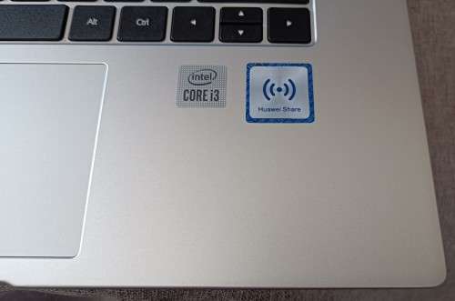 Huawei MateBook D15, 10th Gen i3-10110U,8GB RAM,256GB SSD,15.6` FHD Display, Mint Condition