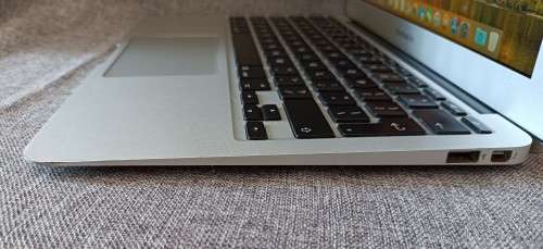 Apple MacBook Air 11-inch , Model A1465, New Battery, i5@1.6GHz, 2GB RAM, 60GB SSD,MacOS High Sierra