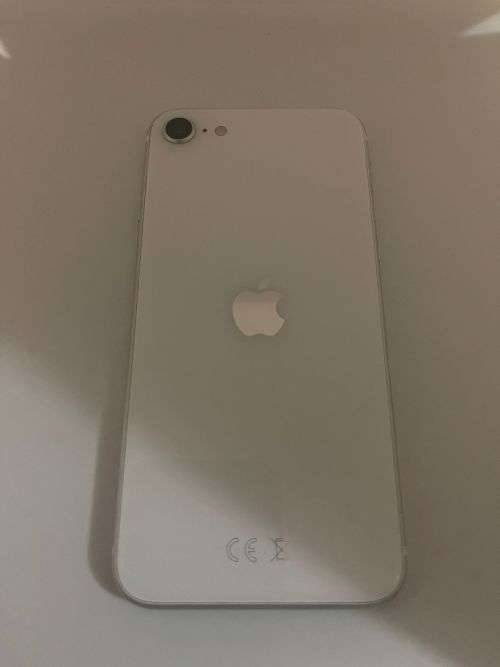 I PHONE SE 2020  256GB 82% BATT HEALTH