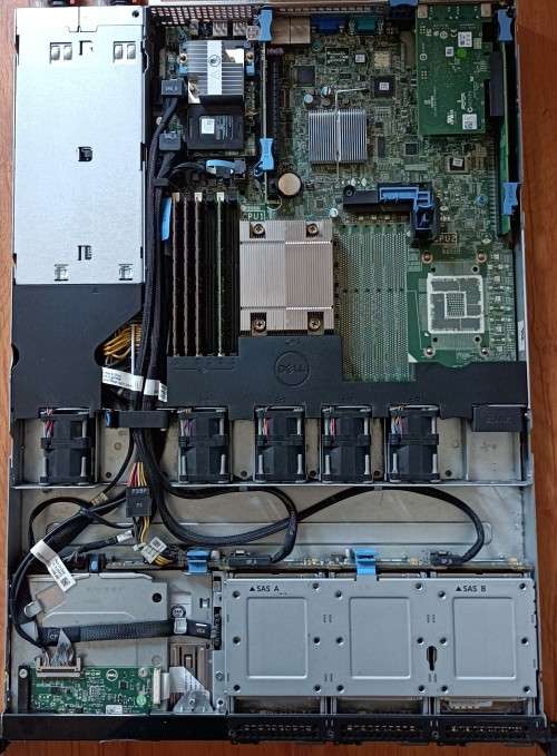 Dell PowerEdge R320 1U Server, Intel Xeon E5-2440@2.4GHz, 32GB RAM, 2x 146GB 15k HDD, 5x600GB 15k HD