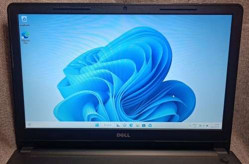 Dell Inspiron 15 3567, Intel i5-7200U@2.5GHz, 8GB RAM, 256GB SSD, 15.4` HD Display, New Battery