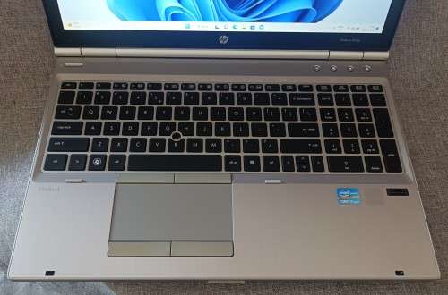 HP EliteBook 8560p, Intel i7-2620M@2.7GHz, Radeon HD 6470 Graphics, 8 GB RAM, 256GB SSD, 15.6` HD