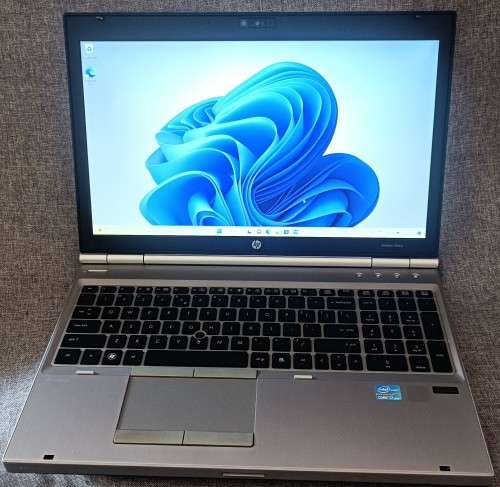 HP EliteBook 8560p, Intel i7-2620M@2.7GHz, Radeon HD 6470 Graphics, 8 GB RAM, 256GB SSD, 15.6` HD