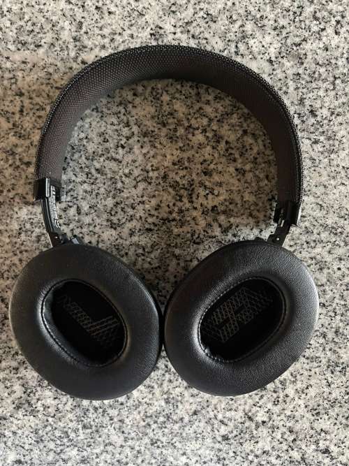 JBL LIVE 500 BT WIRELESS ON EAR HEADPHONES MINT RETAIL 2.5K