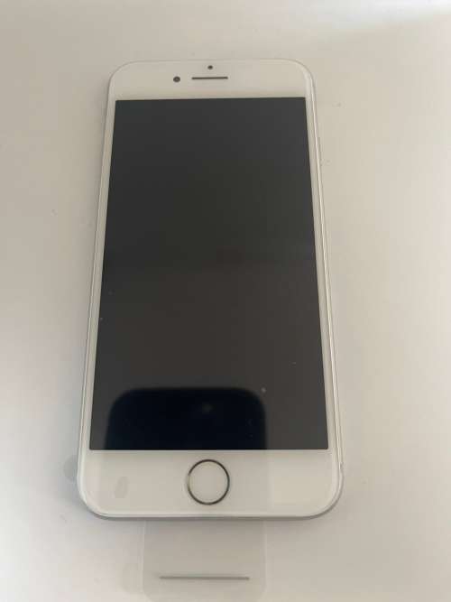 I PHONE 8 REFURBISHED 100% BATT HEALTH 10/10 CONDITION
