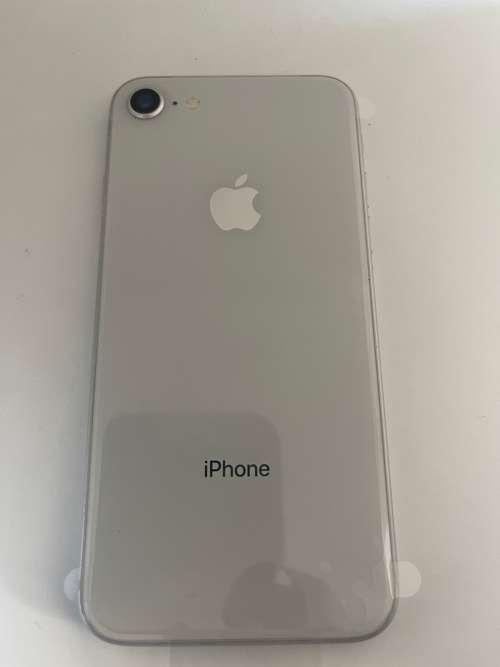 I PHONE 8 REFURBISHED 100% BATT HEALTH 10/10 CONDITION