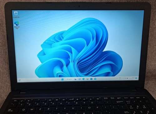 Asus X543MA, Intel Celeron N4000@1.1GHz, 4GB RAM, 240GB SSD, 15.6` HD Display, Windows 11 Pro