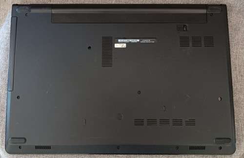 Dell Inspiron 3558, Nvidia 920M GPU, Intel i5-5200U@2.2GHz,8GB RAM, 1TB HDD, 15.6` HD Display, Win11