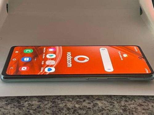 SAMSUNG GALAXY S20 FE  - 128GB - DUAL SIM MINT CONDITION