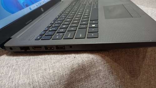 HP 250G7, 7th Gen Intel i3-7020U@2.3GHz, 8GB RAM, 240GB SSG, 15.6` HD Display, Windows 11