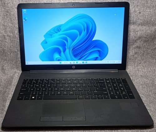 HP 250G7, 7th Gen Intel i3-7020U@2.3GHz, 8GB RAM, 240GB SSG, 15.6` HD Display, Windows 11
