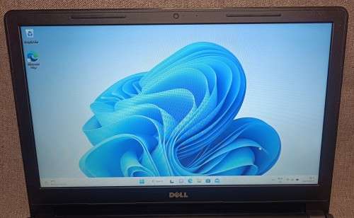 Dell Inspiron 15 3567, 7th Gen i5-7200U@2.5GHz, 8GB RAM, 240GB SSD, 15.6` HD Display, Windows 11