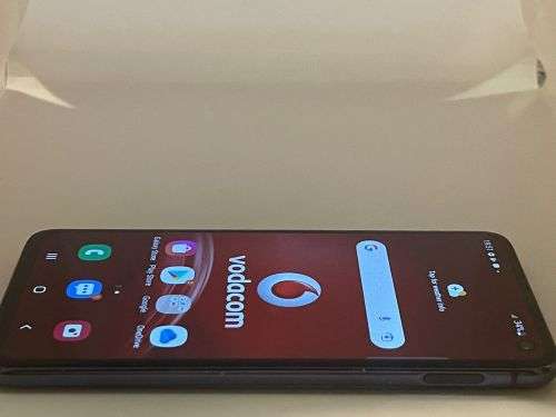 SAMSUNG S10e 128GB SINGLE SIM PRISM BLACK  MINT CONDITION