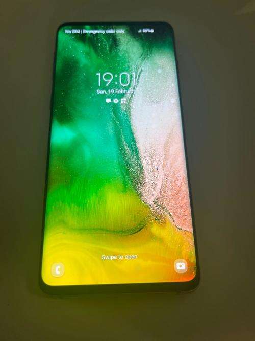 SAMSUNG S10 SINGLE SIM 8GB RAM 128 GB MEMORY MINT CONDITION