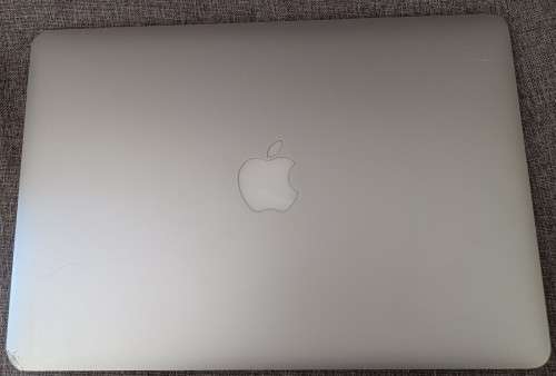 Apple MacBook Air 13` mid-2013, Intel i5 Dual Core@1.3GHz, 4GB RAM, Intel HD 5000,121GB SSD
