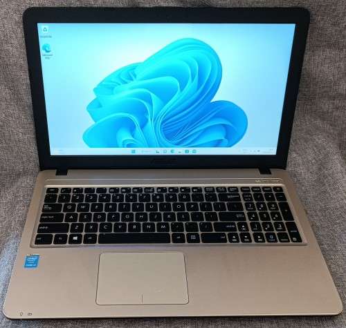 Asus X540LA, Intel i3-4005U@1.7GHz, 8GB RAM, 1TB HDD, 15.6` HD Display (1366x768) Windows 11