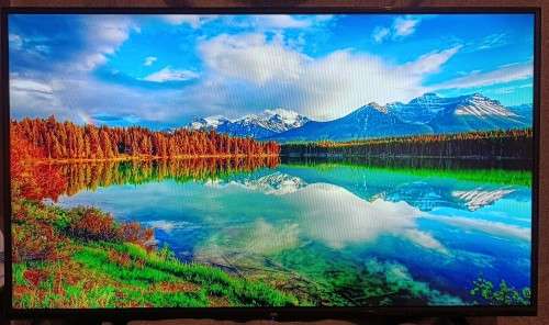 AIM CZ1843, 43` Full HD TV in original box with remote control