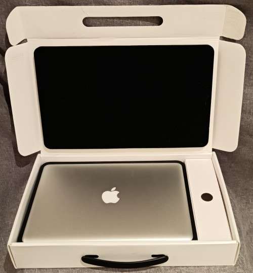 Mint in Box As New Apple MacBook Pro 13`  Mid 2012, i5@2.5GHz, 4GB RAM, 500GB HDD, Optical Drive