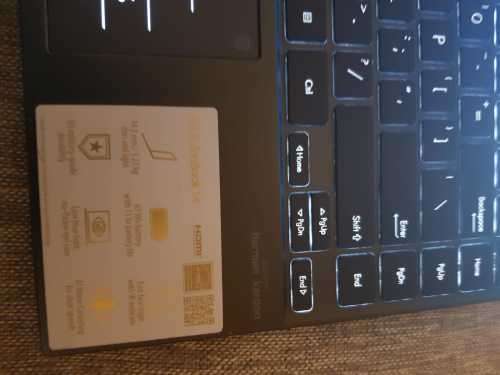 Asus ZenBook UM425U AMD RYZEN 7 5700U WITH RADEON GRAPHICS