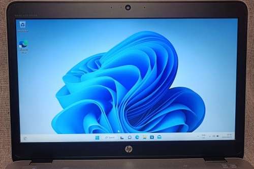 HP EliteBook 840G3, Intel i5-6200U@2.3GHz, 8GB RAM, 500GB HDD, 14` FHD 1920x1080 Display, Win 11