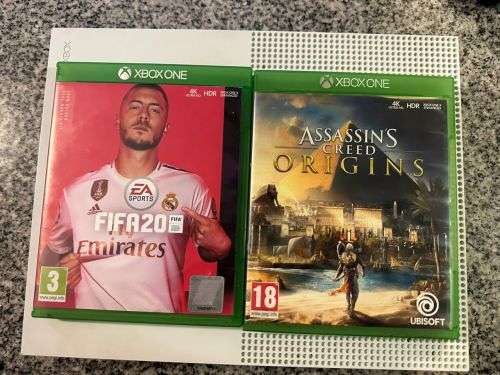 XBOX BOX ONE S 1TB WITH 2 CONTROLLERS and 2 GAMES