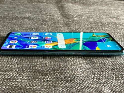 HUAWEI P30 DUAL SIM MINT CONDITION