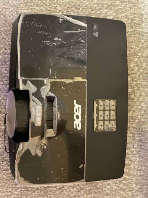 ACER X115 DLP PROJECTOR MINT CONDITION