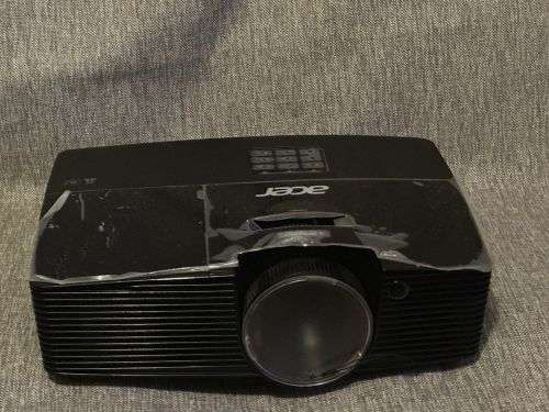 ACER X115 DLP PROJECTOR MINT CONDITION