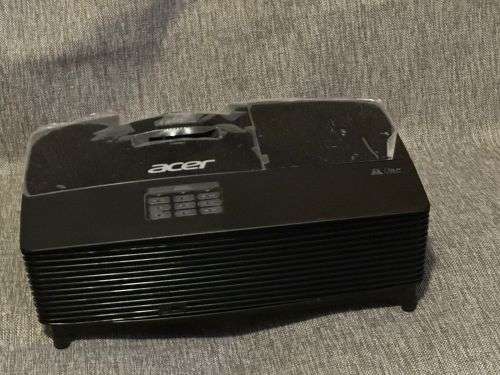 ACER X115 DLP PROJECTOR MINT CONDITION