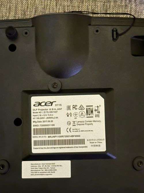 ACER X115 DLP PROJECTOR MINT CONDITION