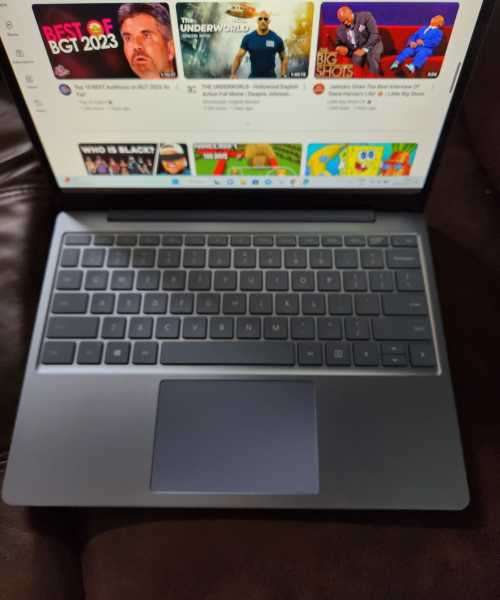 MICROSOFT SURFACE TOUCH  LAPTOP GO 10TH GEN i5 128GB SSD MINT